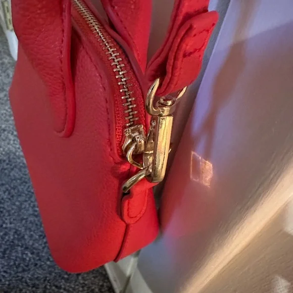 NWT: Bebe crossbody bag - Picture 5 of 6